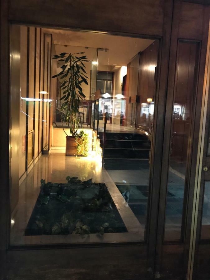 Апартаменты 70'S Luxury Cavour Бари Экстерьер фото
